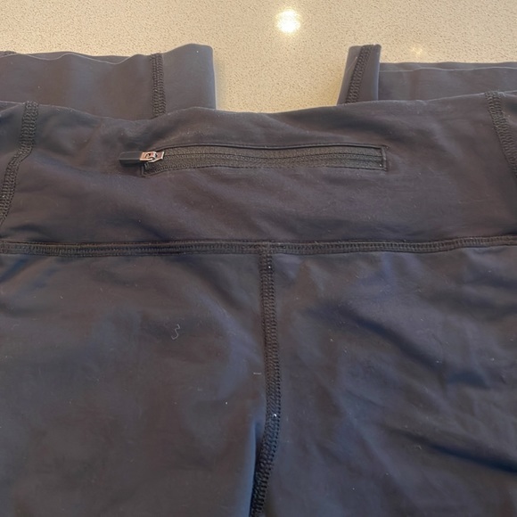 Lululemon capri style tights - Picture 3 of 3